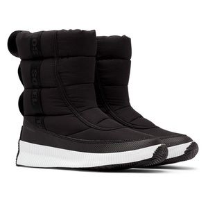 sorel Out N about puffy mid snow boot. New in box. Women’s size 5